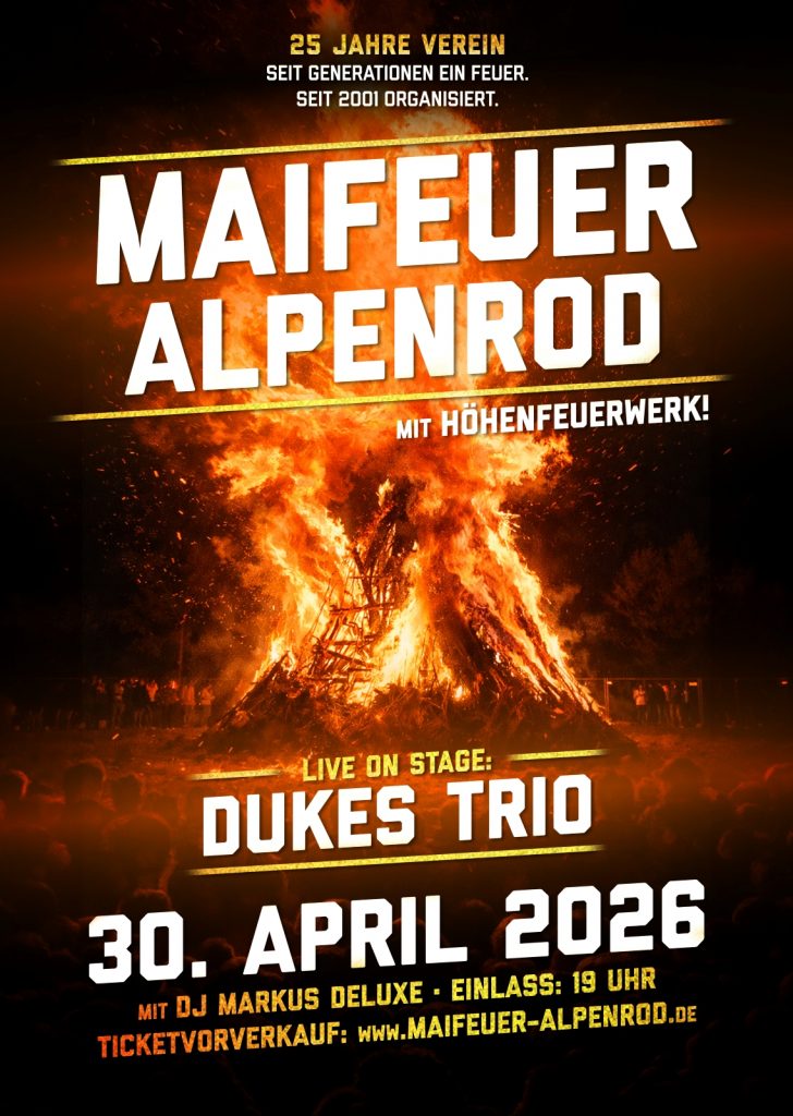 brennendes Maifeuer / Holzhaufen zur Vertreibung der bösen Wintergeister in Alpenrod